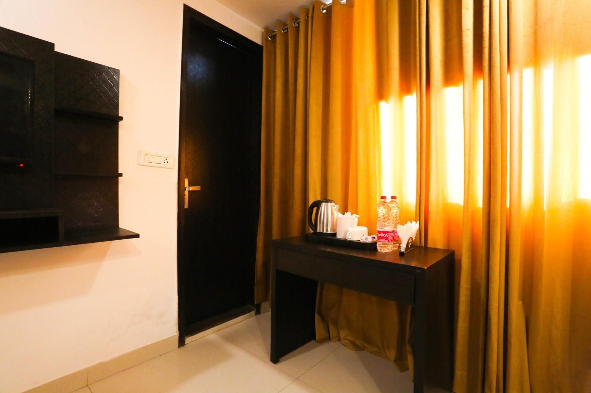 Hotel Aashiyana New Delhi Luaran gambar